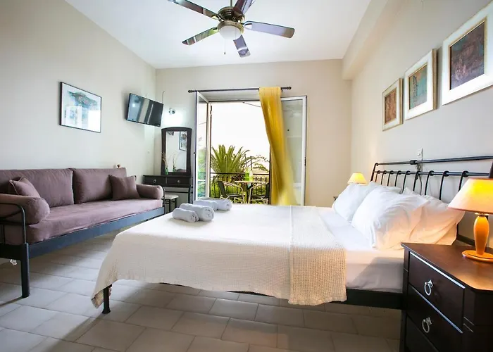 Irena Studios & Apartments *