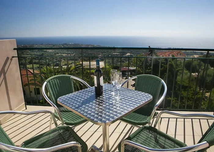 Irena Studios & Apartments Svoronata