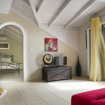 アパート Irena &